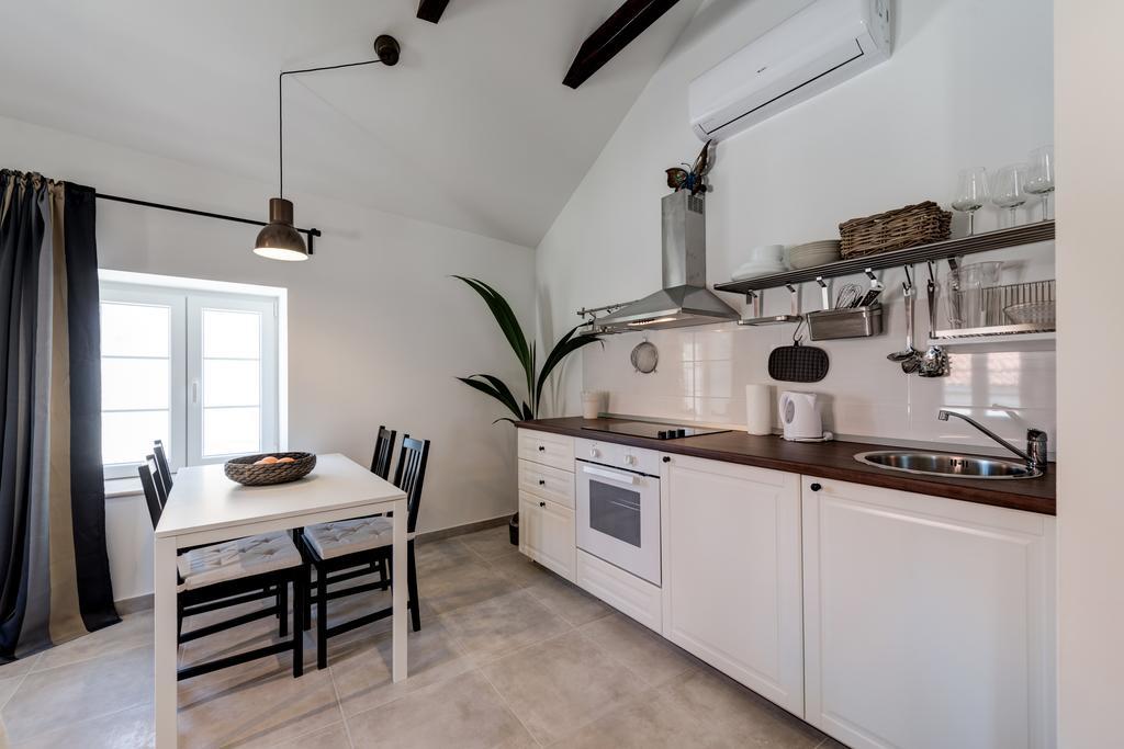 Apartament House Riva Supetar Zewnętrze zdjęcie