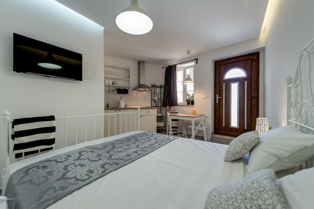 Apartament House Riva Supetar Zewnętrze zdjęcie